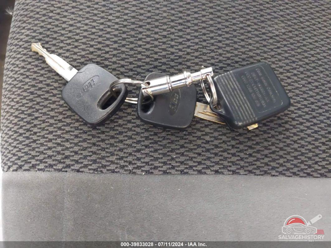 1FAFP34P73W323631 2003 FORD FOCUS photo no. 11