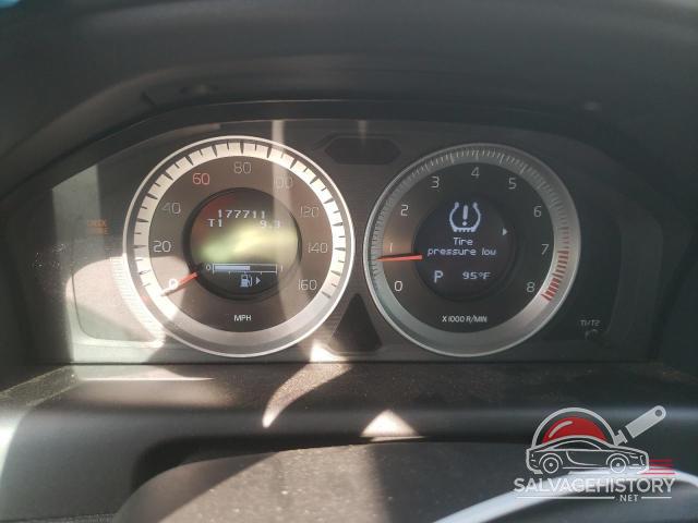 YV4902DZ6D2453395 2013 VOLVO XC60 photo no. 9