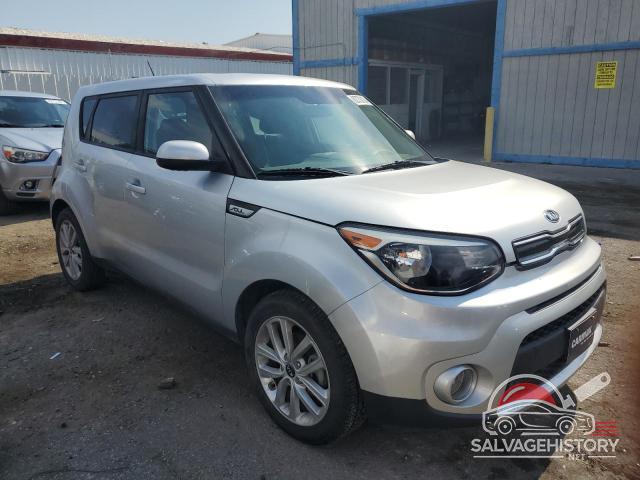 KNDJP3A59H7482224 2017 KIA SOUL photo no. 4