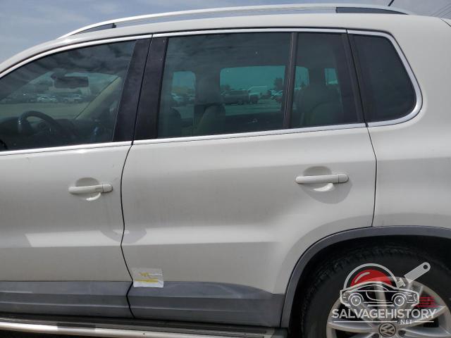 WVGAV7AX8BW513373 2011 VOLKSWAGEN TIGUAN photo no. 12