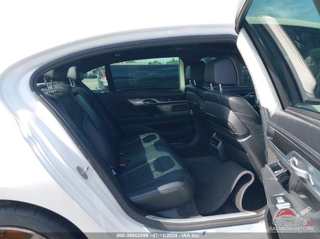 WBA7E2C58JG741862 2018 BMW 740 photo no. 8