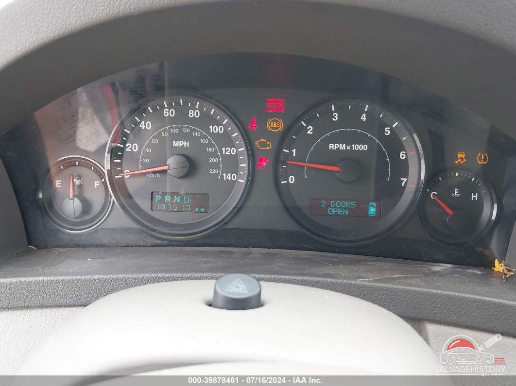 1J4HR48NX5C638868 2005 JEEP GRAND CHEROKEE photo no. 7