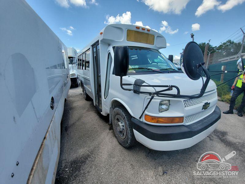 1GB0G2BA5D1171828 2013 CHEVROLET EXPRESS G3500 photo no. 9