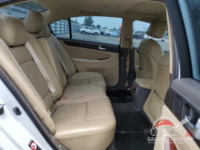 KMHGC4DD4CU151961 2012 HYUNDAI GENESIS photo no. 10