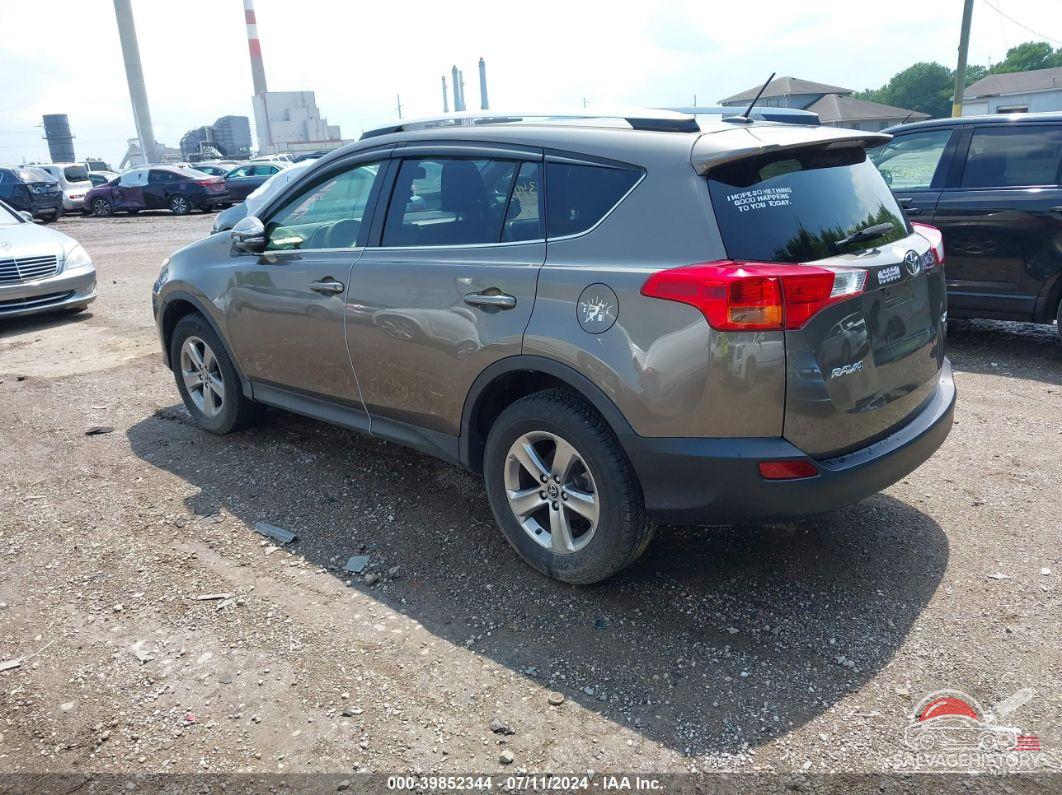 JTMRFREV9FD112537 2015 TOYOTA RAV4 photo no. 3
