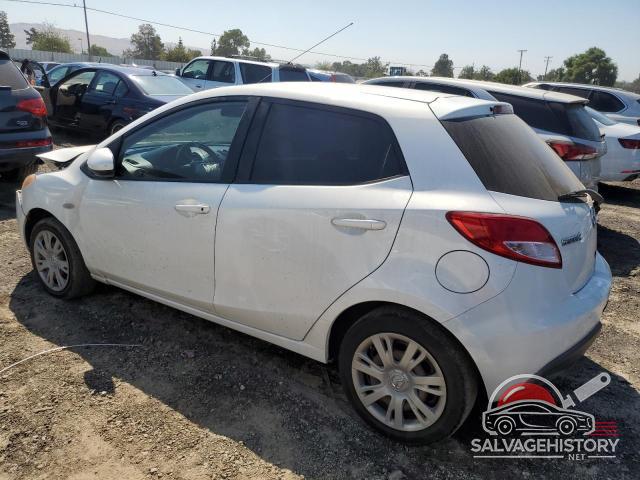 JM1DE1KZ0D0156579 2013 MAZDA 2 photo no. 2