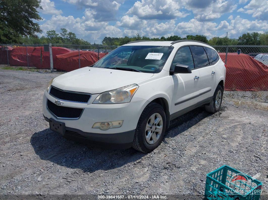 1GNKRFED6BJ415566 2011 CHEVROLET TRAVERSE photo no. 2