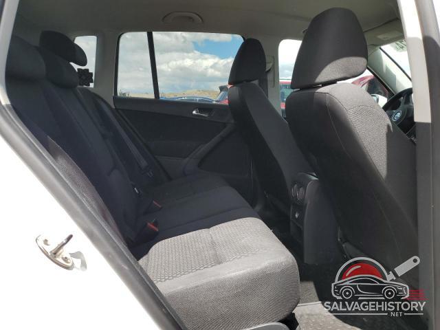 WVGBV7AX7BW001267 2011 VOLKSWAGEN TIGUAN photo no. 10