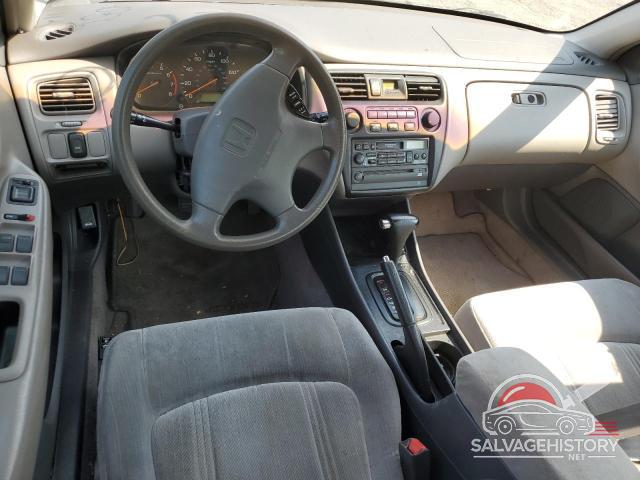 1HGCG6658XA016516 1999 HONDA ACCORD photo no. 8