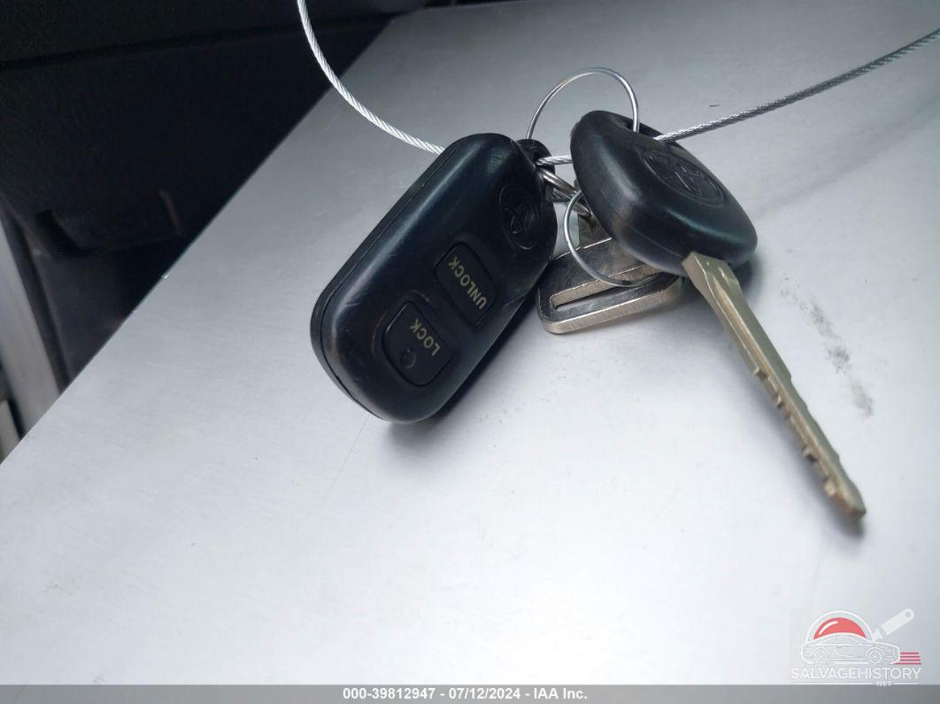 1NXBR30E98Z983112 2008 TOYOTA COROLLA photo no. 11