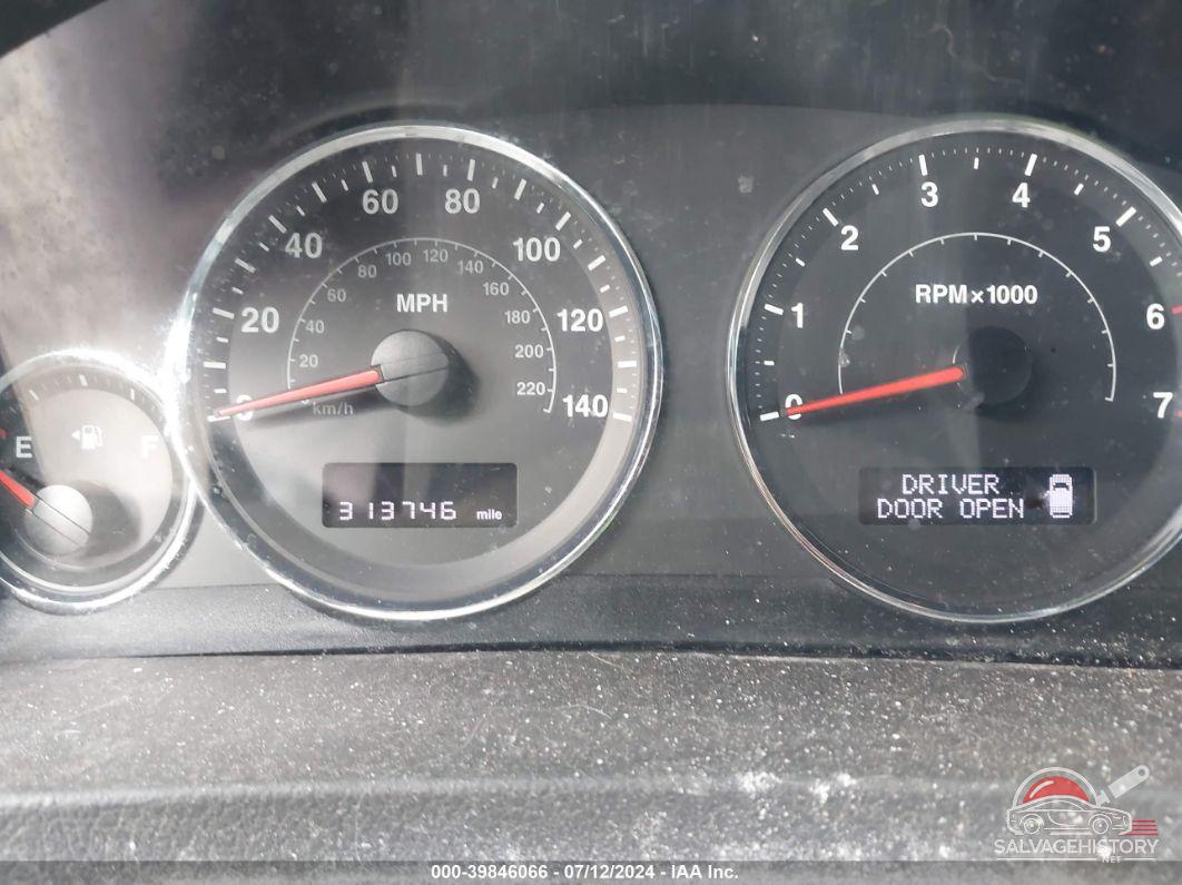 1J8GR48K18C137632 2008 JEEP GRAND CHEROKEE photo no. 7