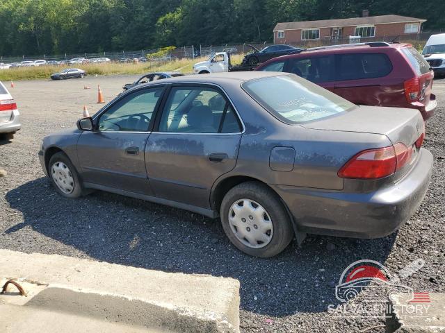1HGCG6658XA016516 1999 HONDA ACCORD photo no. 2