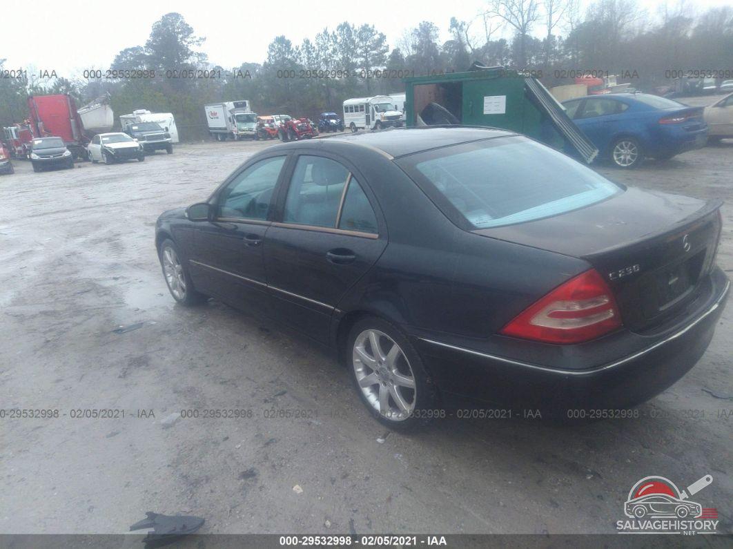 WDBRF40JX3F428213 2003 MERCEDES-BENZ C-CLASS photo no. 3