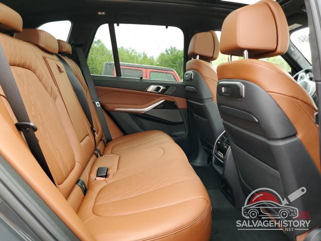 5UX33EU01R9S32478 2024 BMW X5 M60I photo no. 11