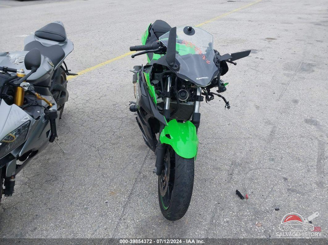 JKAEXKG1XJDA05273 2018 KAWASAKI EX400 photo no. 5