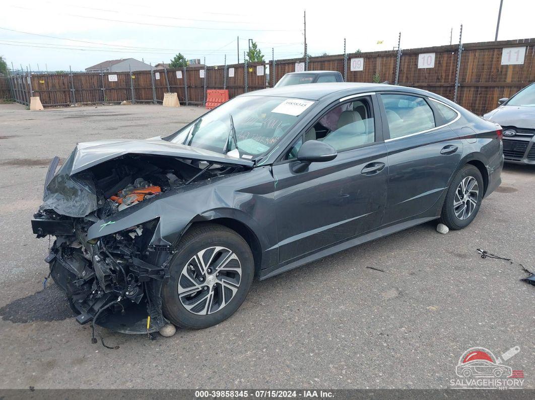 KMHL24JJXPA077965 2023 HYUNDAI SONATA photo no. 2