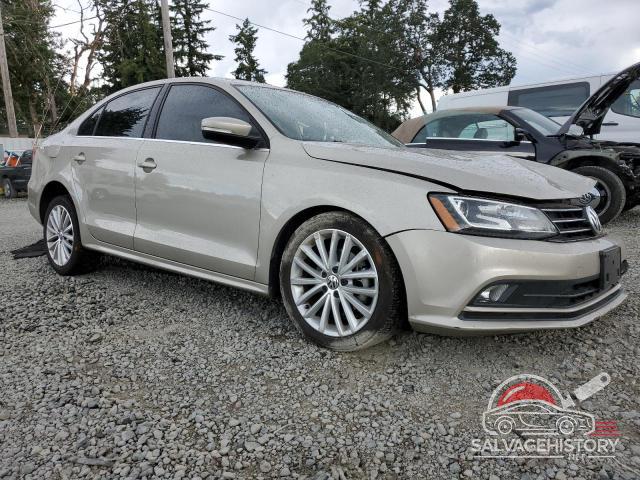 3VWD17AJ1FM231958 2015 VOLKSWAGEN JETTA photo no. 4