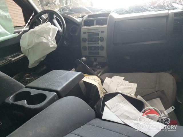 1FMCU9DG8BKA61094 2011 FORD ESCAPE photo no. 8