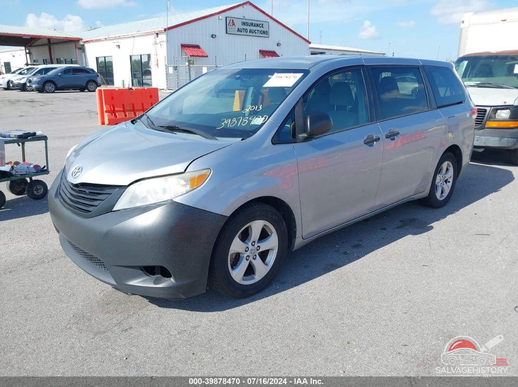 5TDZK3DC1DS394621 2013 TOYOTA SIENNA photo no. 2