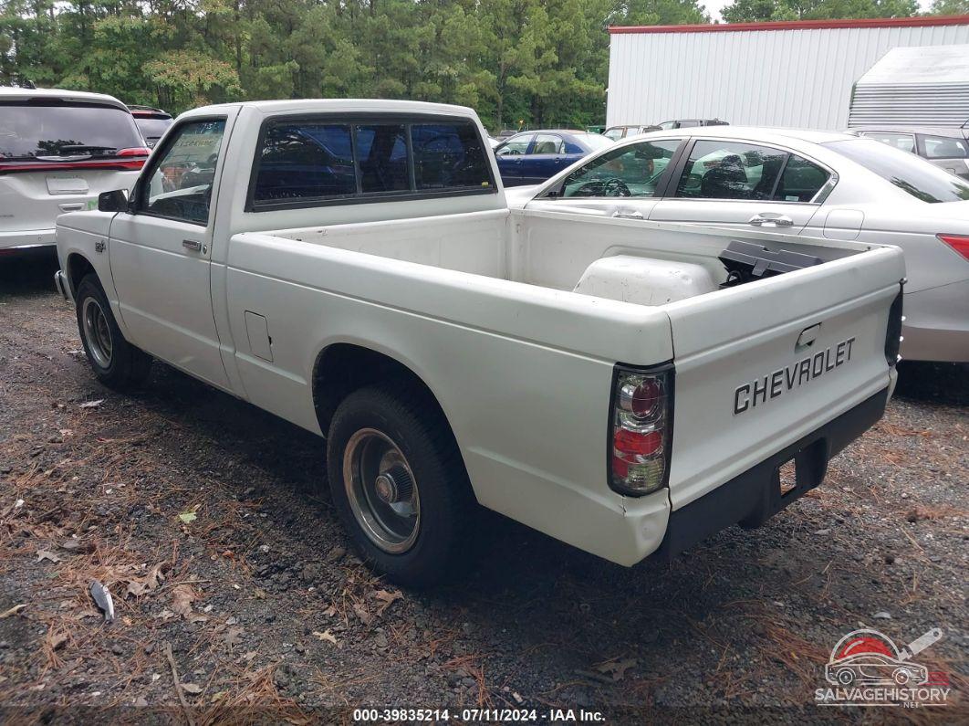 1GTBS14A2C2515439 1982 GMC S TRUCK photo no. 3