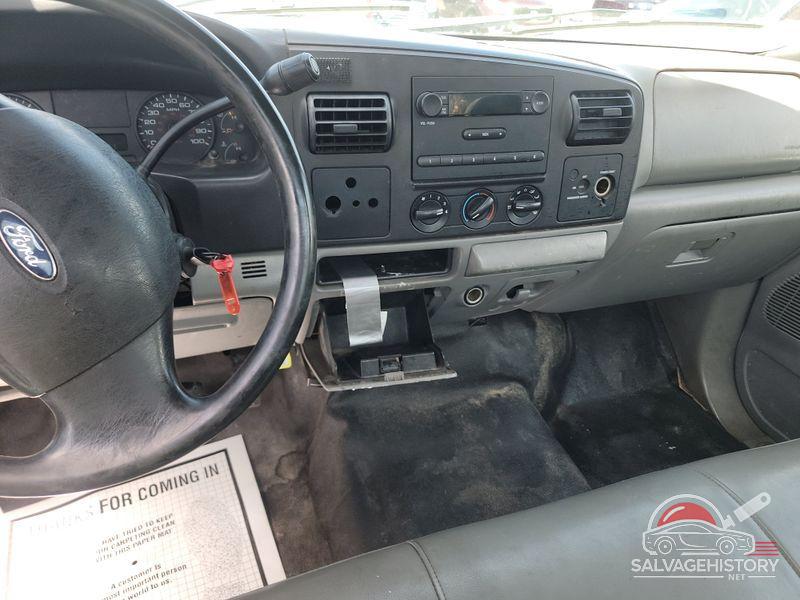 1FDWF36YX5EC36832 2005 FORD F-350 photo no. 2