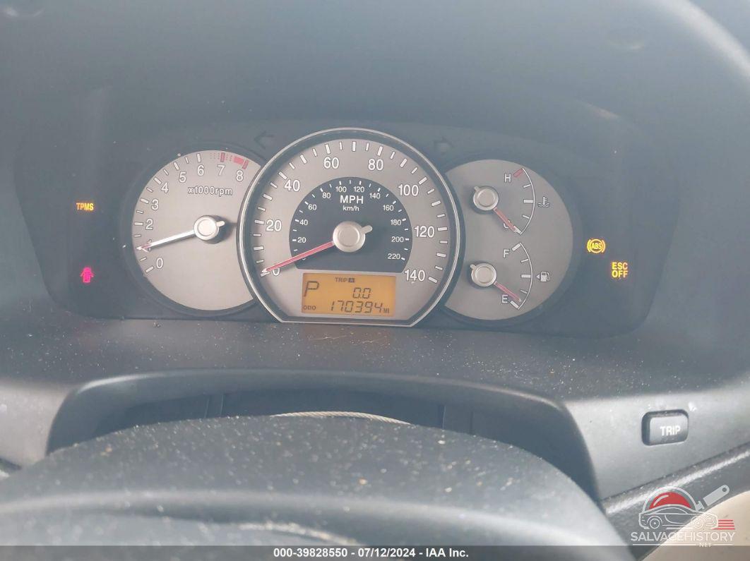 KNAFG525877073207 2007 KIA RONDO photo no. 7