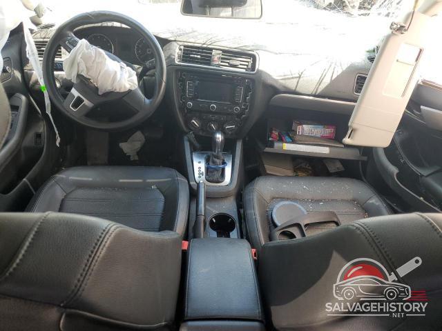 3VWL17AJ5EM260549 2014 VOLKSWAGEN JETTA photo no. 8
