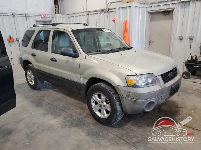 1FMYU93105DA22351 2005 FORD ESCAPE photo no. 4