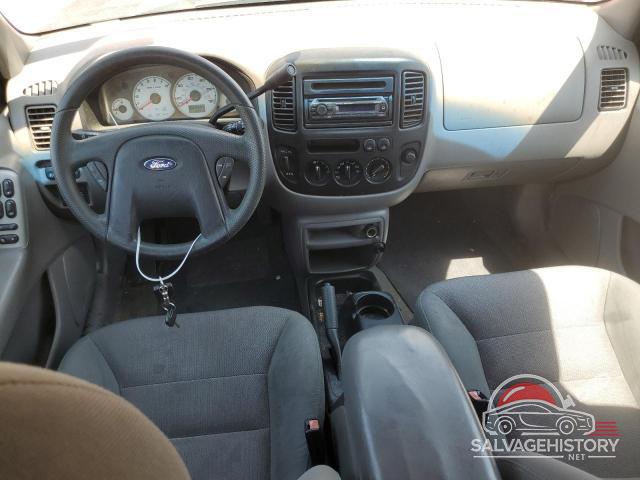 1FMYU04112KB56853 2002 FORD ESCAPE photo no. 8