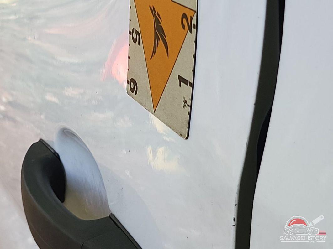 1FTYE2YM1KKA77605 2019 FORD TRANSIT-150 photo no. 2