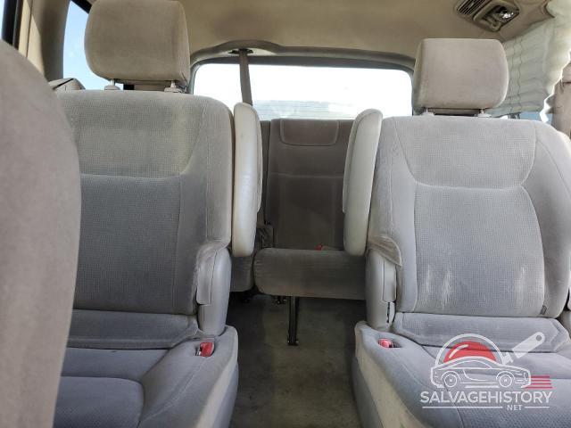 5TDZA23CX4S064765 2004 TOYOTA All Models photo no. 10