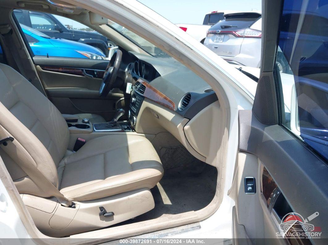 WDDGF8AB0DR270445 2013 MERCEDES-BENZ C 300 photo no. 5
