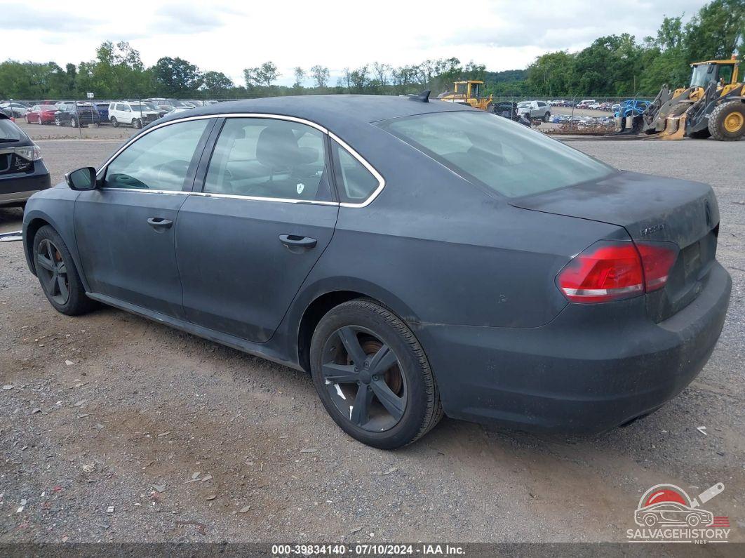 1VWBP7A30DC136894 2013 VOLKSWAGEN PASSAT photo no. 3