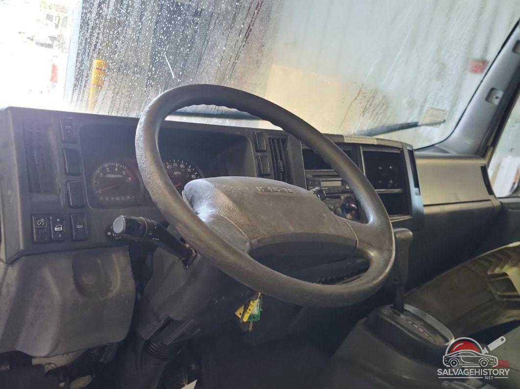 54DC4W1B1HS803772 2017 ISUZU NPR HD GAS REG photo no. 6