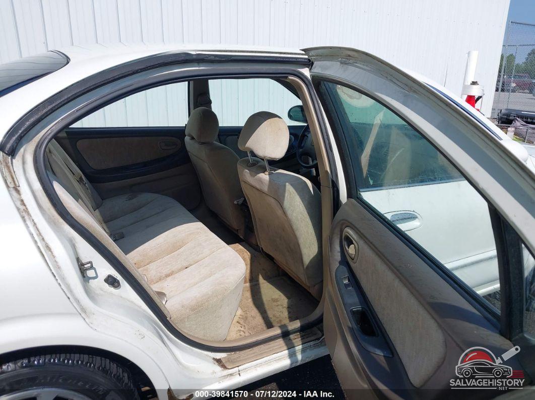 JN1CA31D91T822747 2001 NISSAN MAXIMA photo no. 8