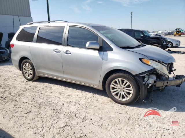5TDYZ3DC1HS802273 2017 TOYOTA All Models photo no. 4