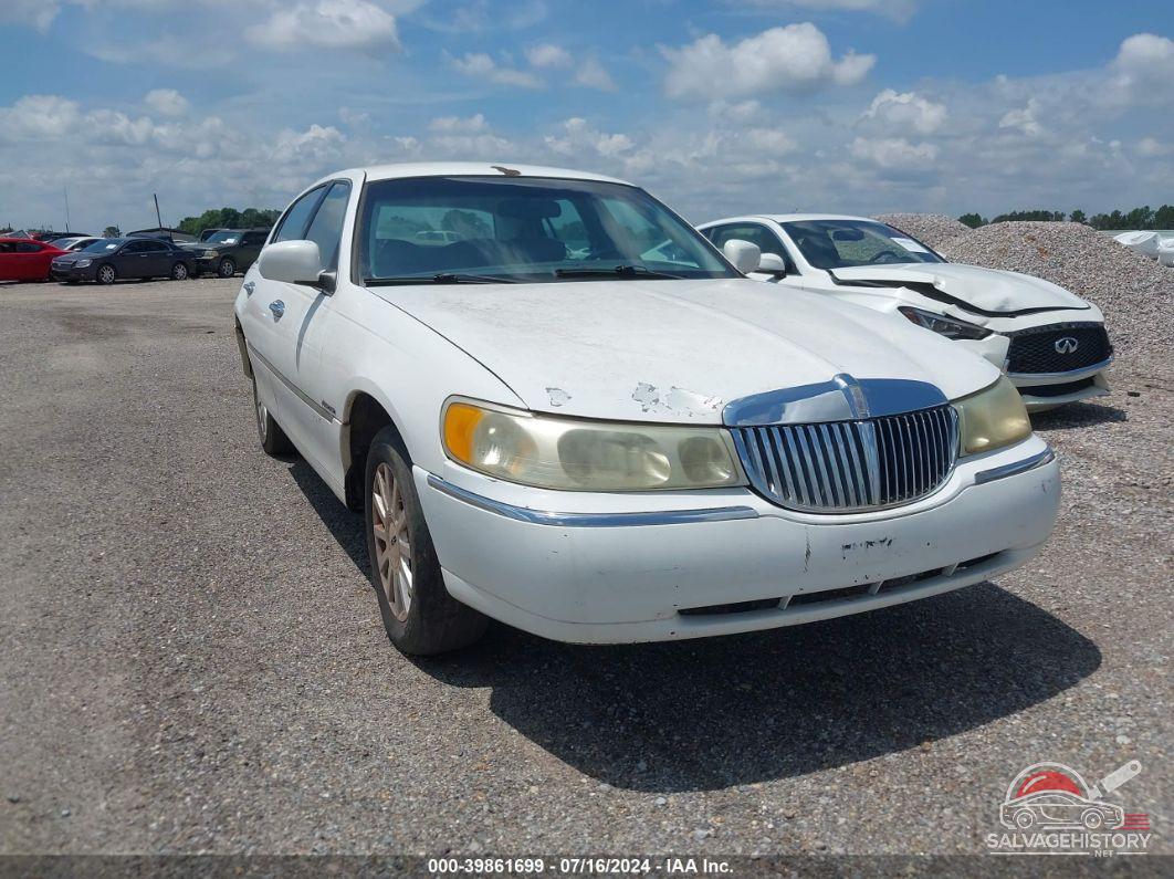 1LNHM81W12Y627220 2002 LINCOLN TOWN CAR photo no. 14