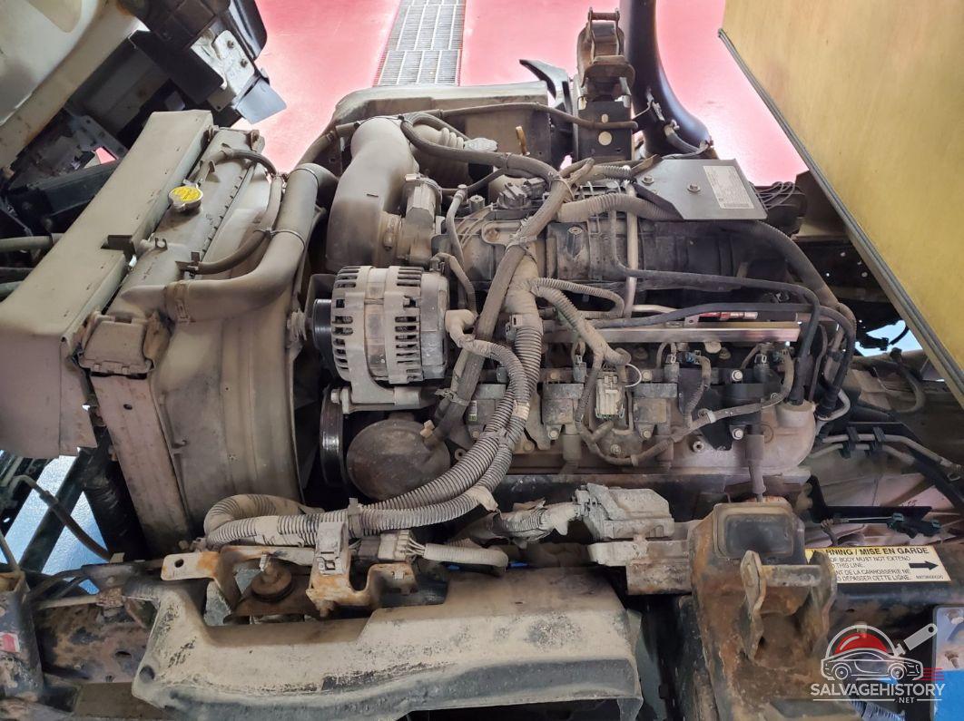 54DC4W1BXGS813747 2016 ISUZU NPR HD GAS REG photo no. 2