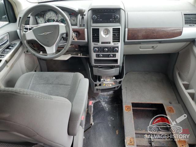 2A4RR5D19AR149022 2010 CHRYSLER MINIVAN photo no. 8