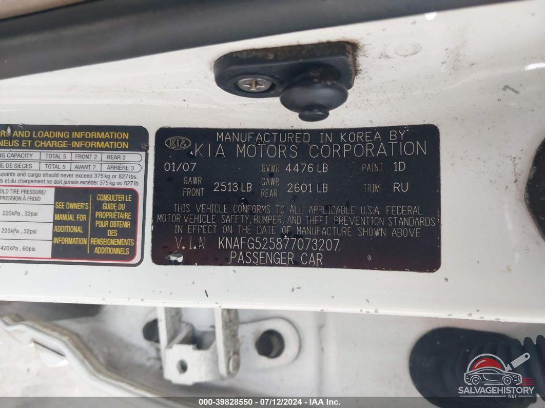KNAFG525877073207 2007 KIA RONDO photo no. 9