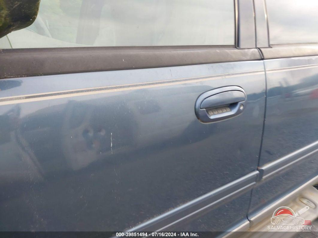 1FMPU18L6YLC05657 2000 FORD EXPEDITION photo no. 6