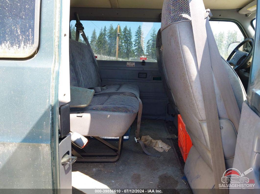 2B5WB25Z8WK158044 1998 DODGE RAM WAGON 2500 photo no. 8