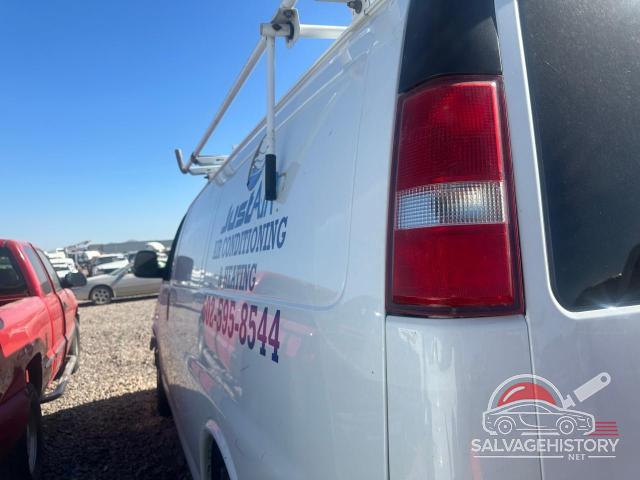 1GCWGAFG3H1110899 2017 CHEVROLET EXPRESS photo no. 2