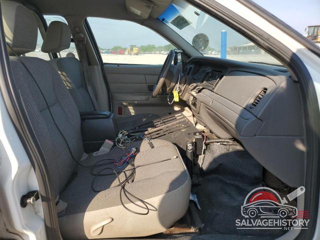 2FAFP71W47X111427 2007 FORD CROWN VIC photo no. 5