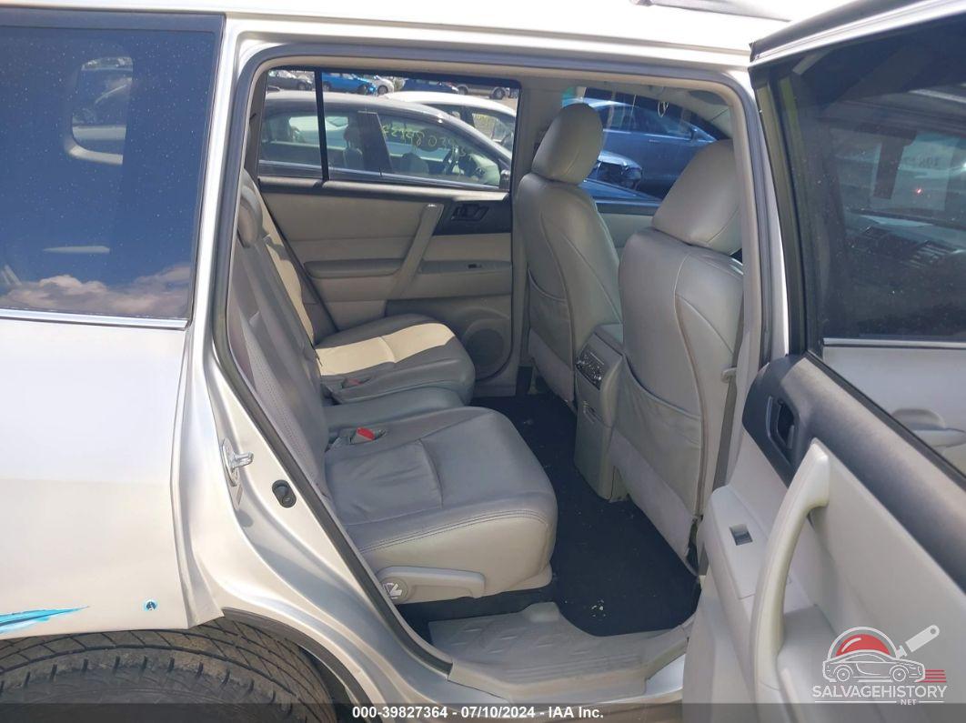 5TDBK3EH9BS056215 2011 TOYOTA HIGHLANDER photo no. 8