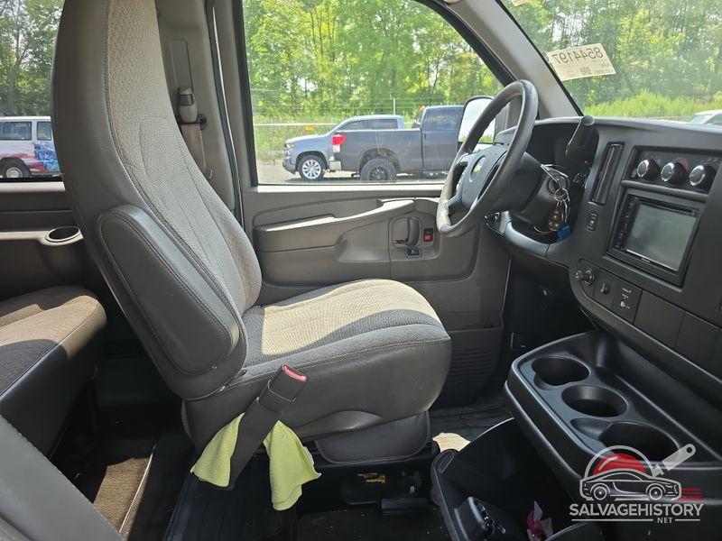 1GAZG1FG1E1200697 2014 CHEVROLET EXPRESS G3500 photo no. 4