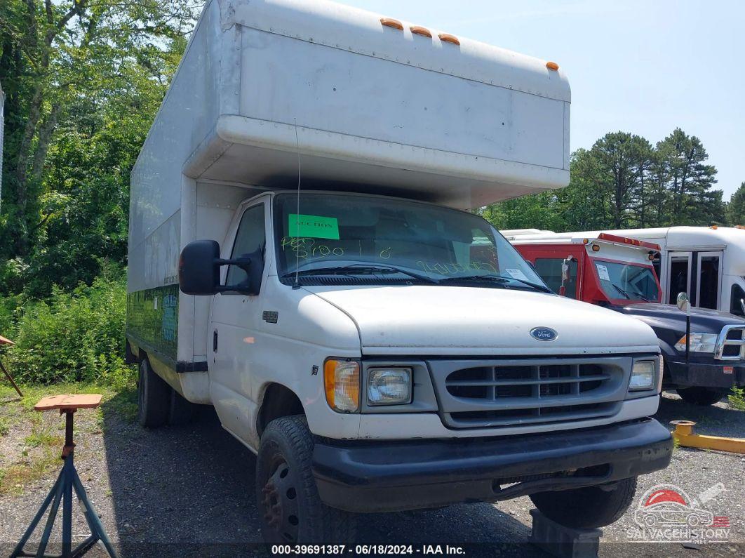 1FDWE35L4YHC03577 2000 FORD E-350 CUTAWAY photo no. 1