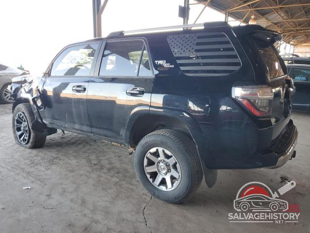 JTEBU5JR9H5418669 2017 TOYOTA 4RUNNER photo no. 2