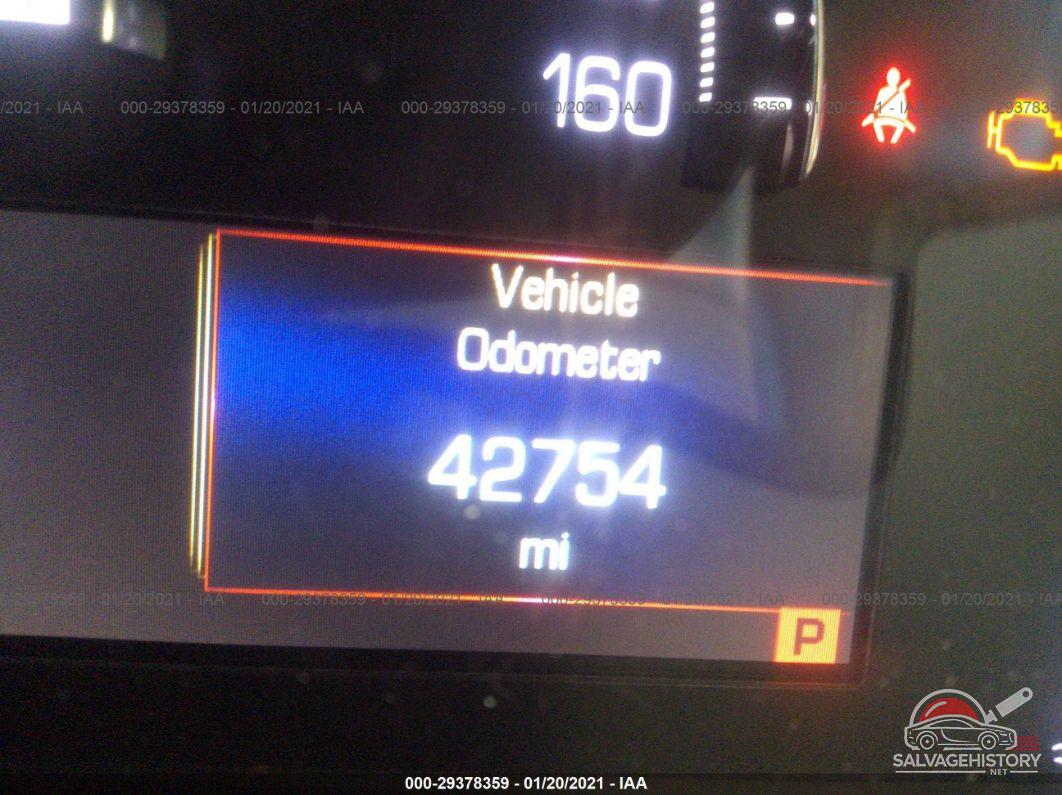 1GYKNFRS1JZ248296 2018 CADILLAC XT5 photo no. 7