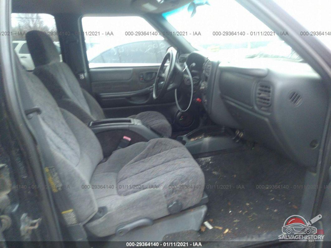 1GCDT13W92K218380 2002 CHEVROLET S-10 photo no. 5